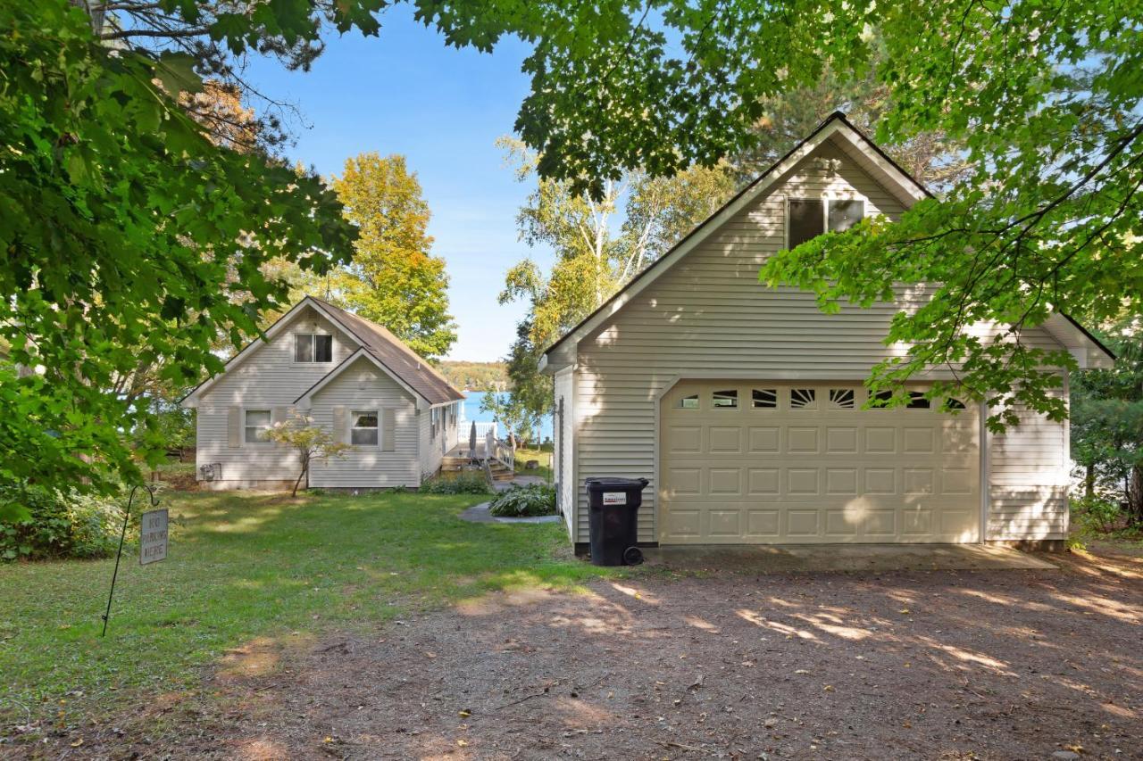 Walloon Lake Cottage بوين سيتي المظهر الخارجي الصورة